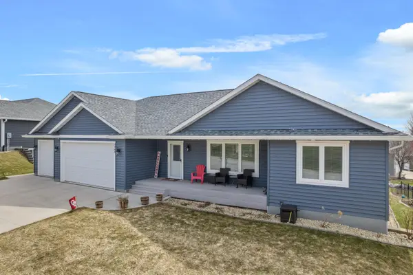 1363 Summit Dr, Winona, MN 55987