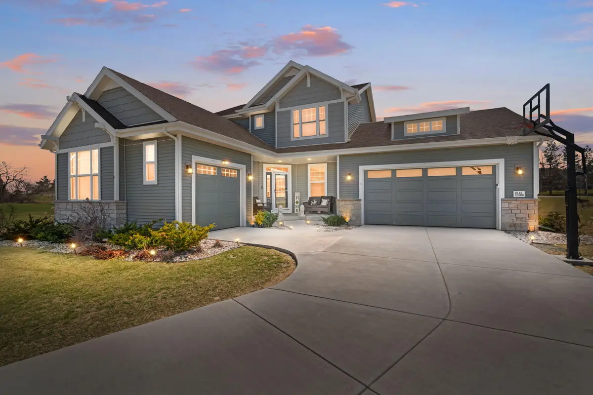W148N10450 Blackbird Pt, Germantown, WI 53022 - #1