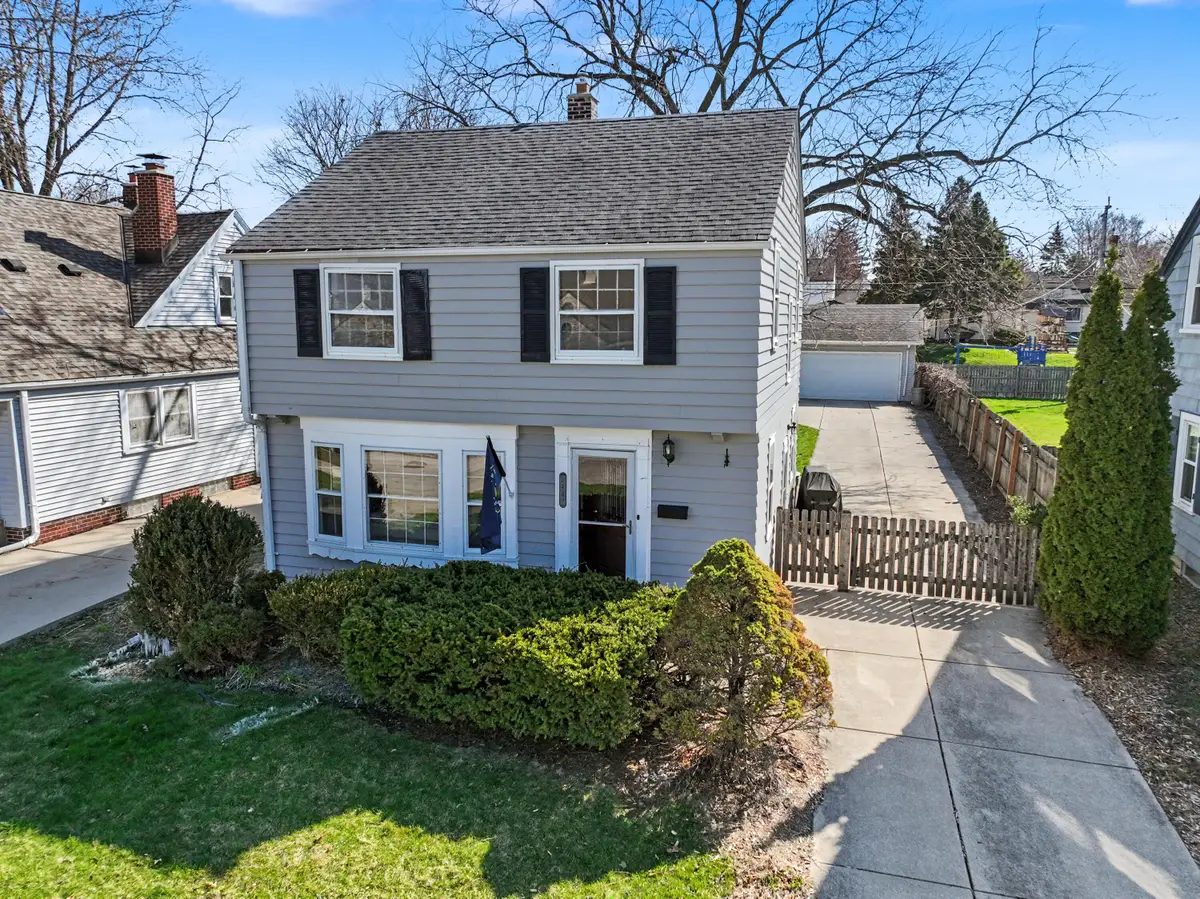 2442 S 78th St, West Allis, WI 53219 - #1