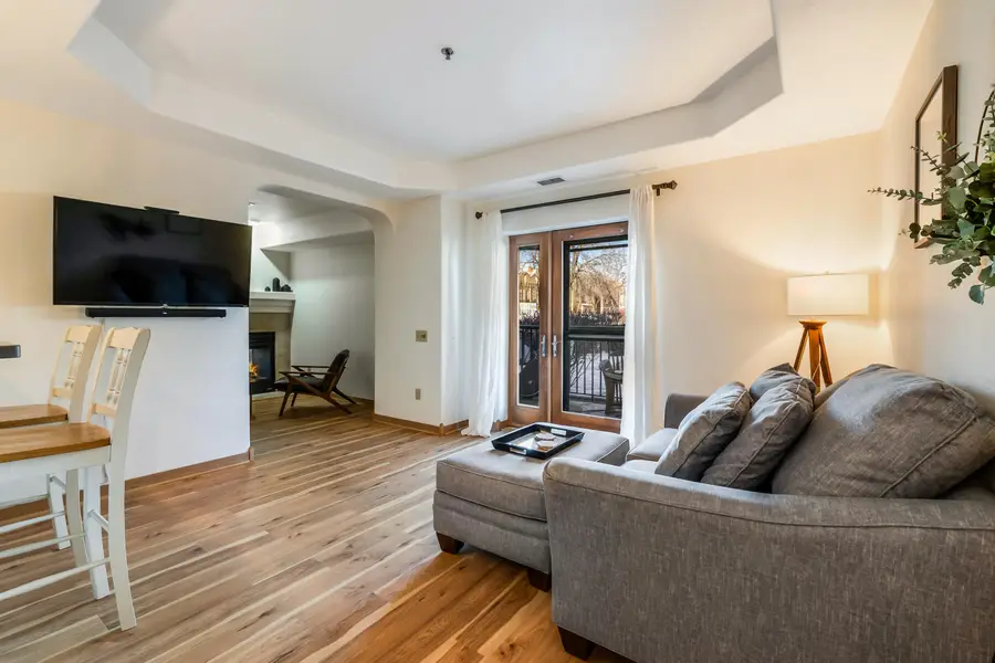 3710 N Oakland Ave, Shorewood, WI 53211 - #2