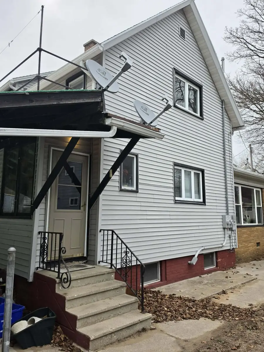 1420 Hawthorne Ave, Two Rivers, WI 54241 - #3