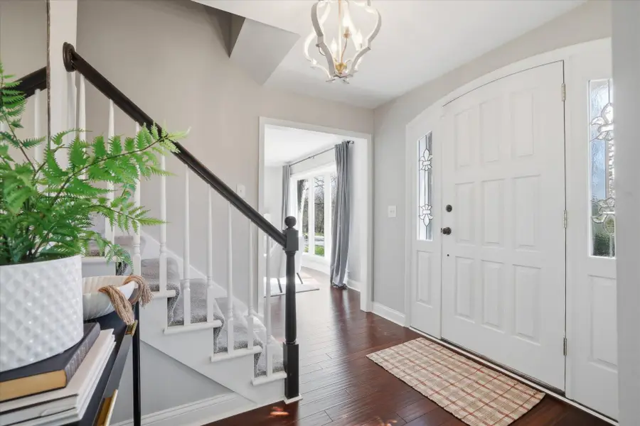 3695 Mary Cliff Ln, Brookfield, WI 53005 - #3