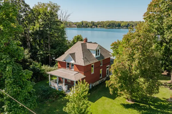 329 S Golden Lake Rd, Summit, WI 53066