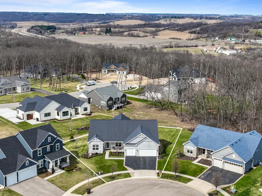 1740 Cobblestone Ct, Lake Geneva, WI 53147 - #2