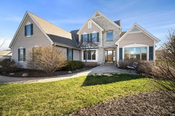 W316S8904 Laurens Pkwy, Mukwonago, WI 53149