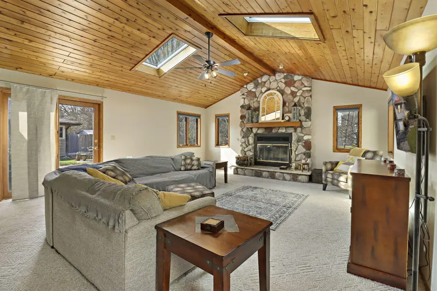 8050 Gina Dr, Mount Pleasant, WI 53406 - #3