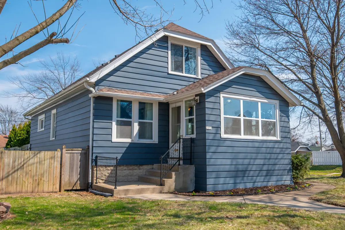 2372 S 66th St, West Allis, WI 53219 - #1