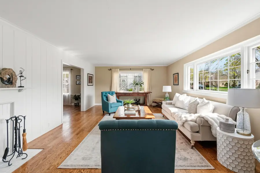 5347 N Santa Monica Blvd, Whitefish Bay, WI 53217 - #3