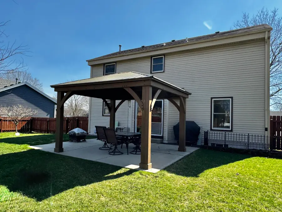 1615 Haymarket Rd, Waukesha, WI 53189 - #3