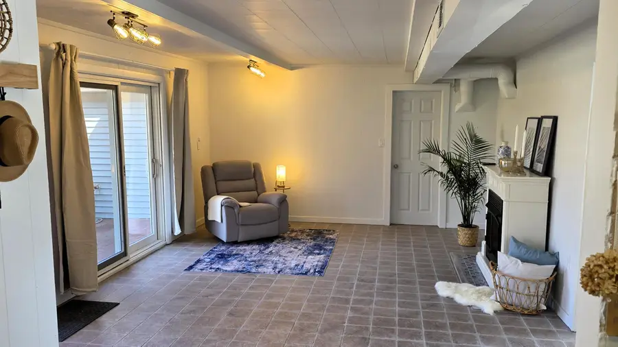 1715 Rawson Ave, South Milwaukee, WI 53172 - #3