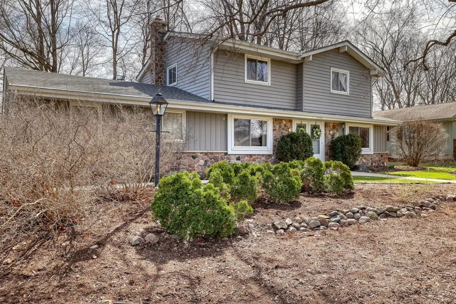 14235 W Wilbur Dr, New Berlin, WI 53151 - #3