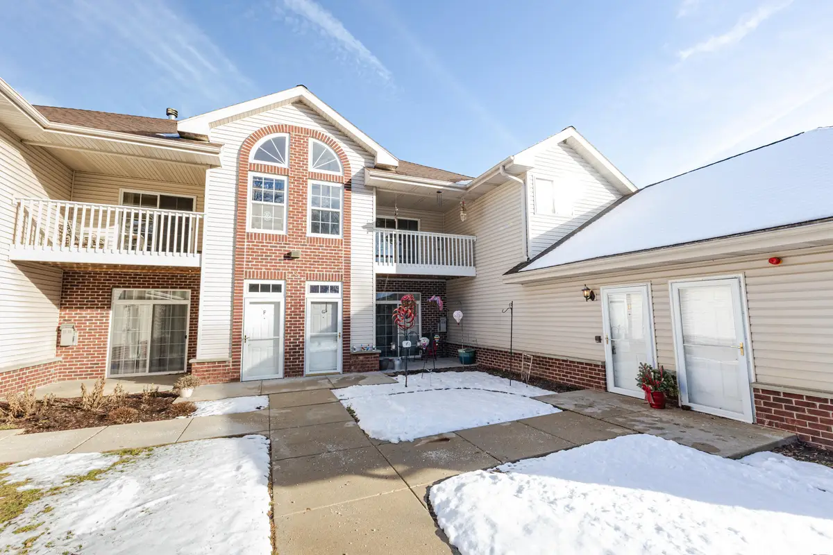 N43W32953 Rasmus Rd, Nashotah, WI 53058 - #1