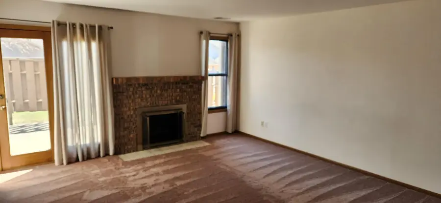 5516 Cambridge Ln, Mount Pleasant, WI 53406 - #2