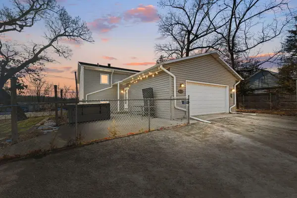 2505 E Lakeshore Dr, Twin Lakes, WI 53181