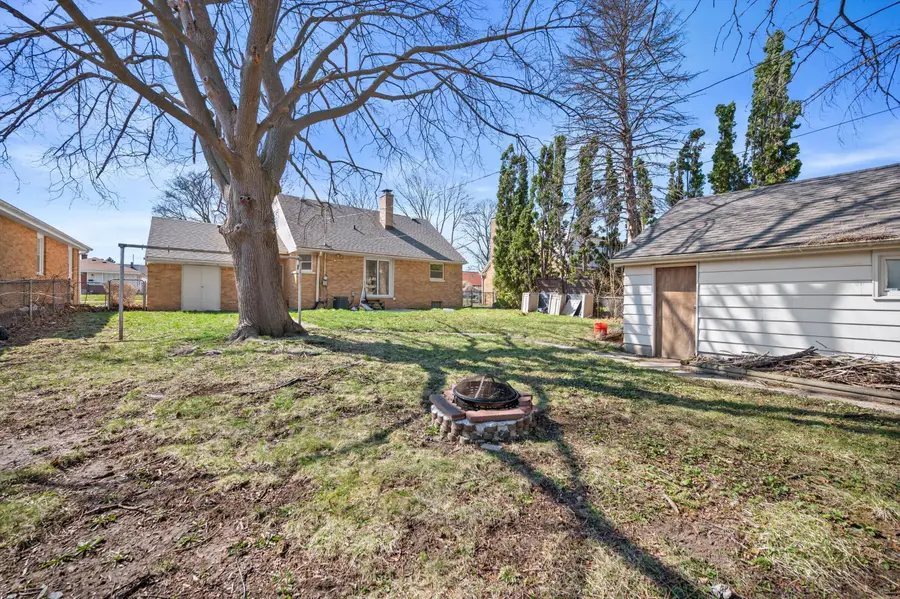 4512 N 71st St, Milwaukee, WI 53218 - #2