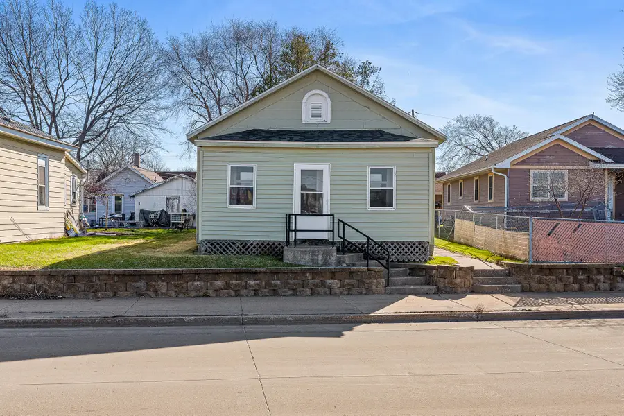 1407 4th St S, La Crosse, WI 54601 - #2