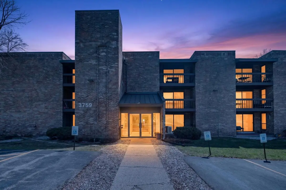 3759 N 88th St, Milwaukee, WI 53222 - #1