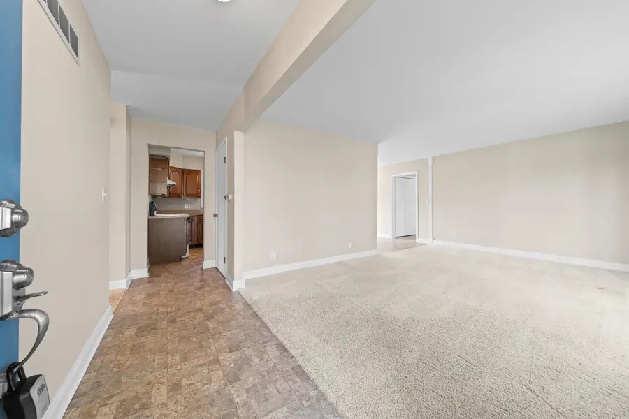 1718 Hillcrest Dr, Lake Geneva, WI 53147 - #2