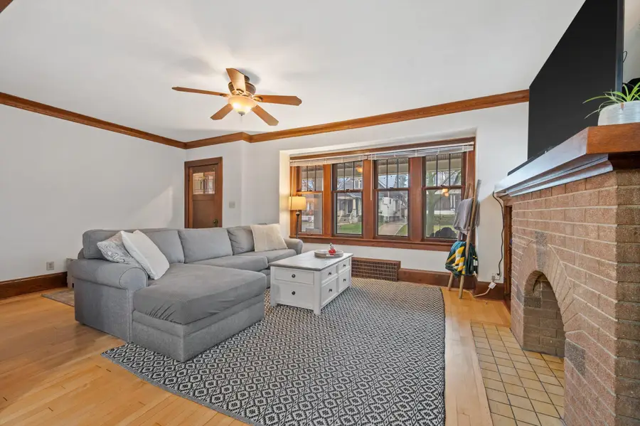 1527 N 49th St, Milwaukee, WI 53208 - #3