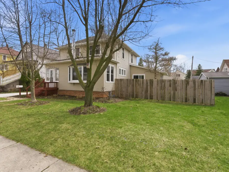 235 Monroe St, Sheboygan Falls, WI 53085 - #3