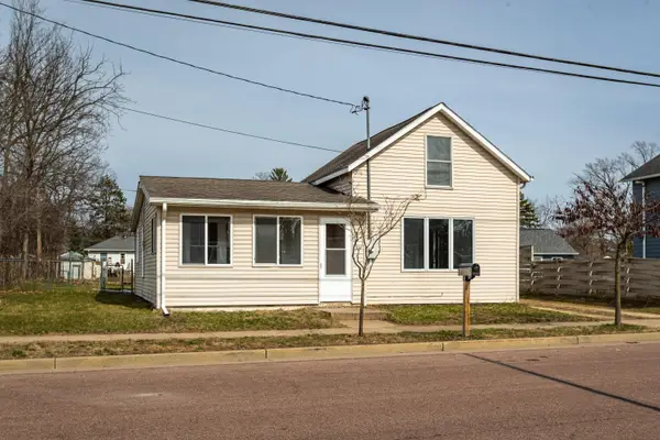 404 4th Ave N, Onalaska, WI 54650