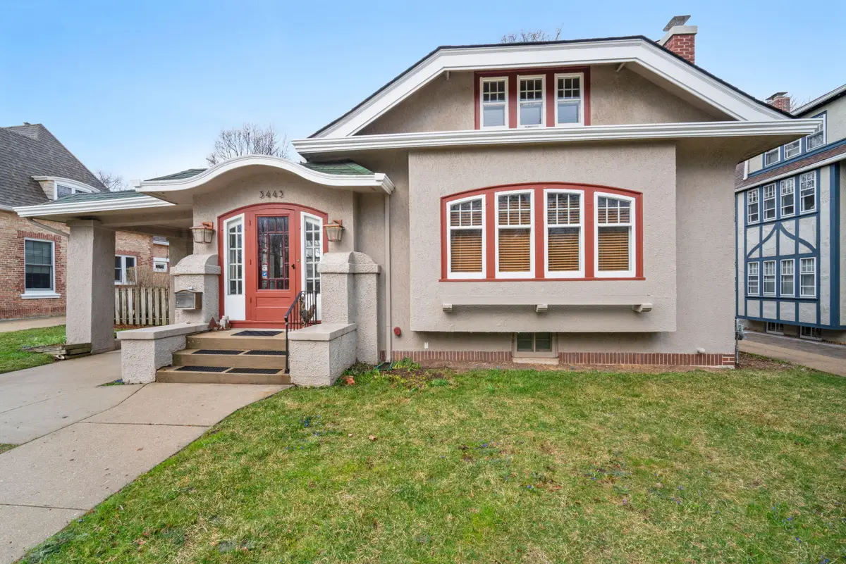 3443 N Maryland Ave, Milwaukee, WI 53211 - #1