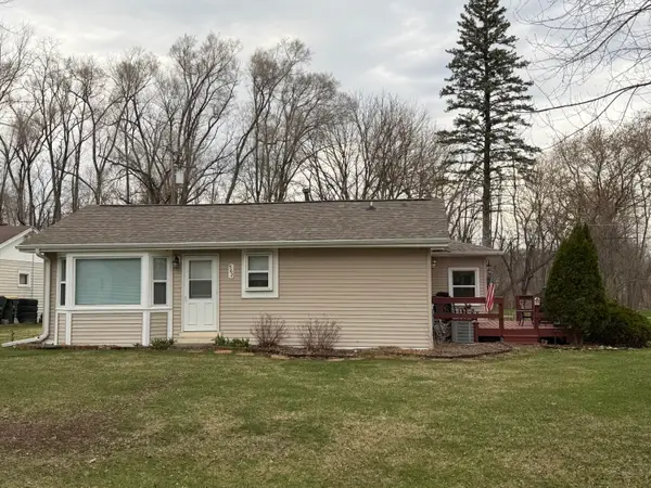 562 Gatewood Dr, Twin Lakes, WI 53181