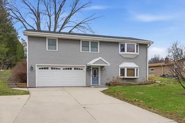 795 S Main St, Saukville, WI 53080