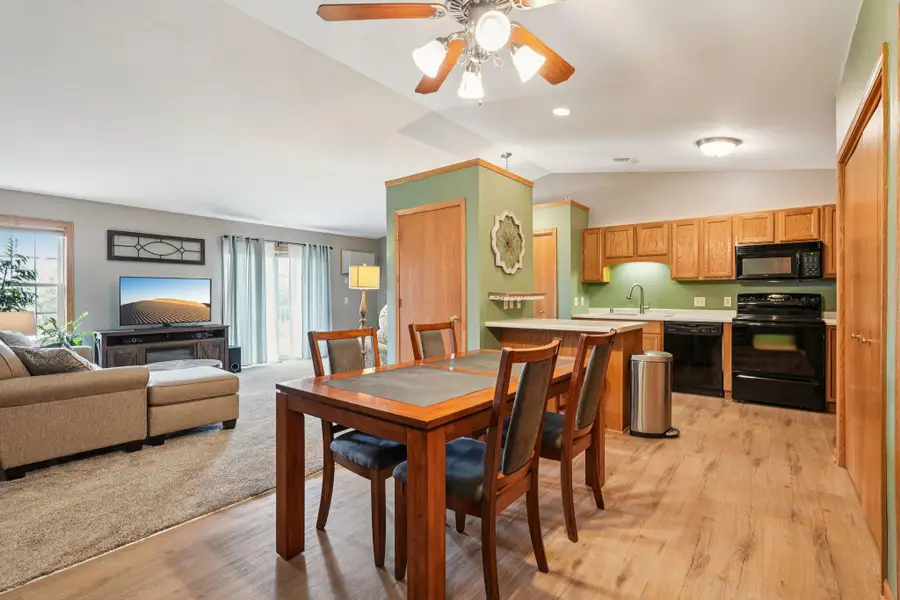 1421 Watercress Cir, West Bend, WI 53095 - #2