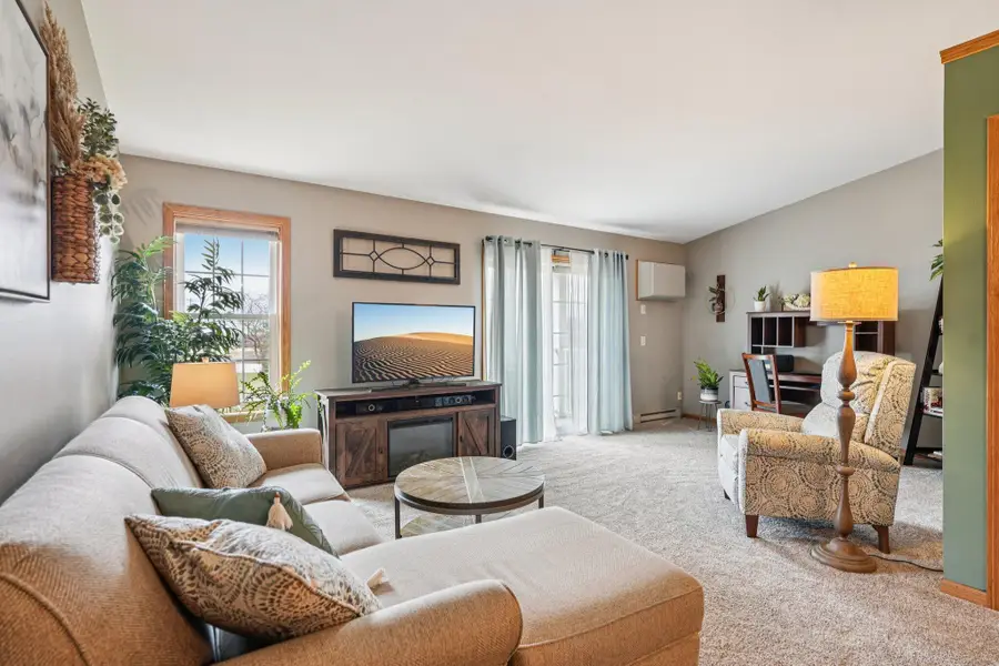 1421 Watercress Cir, West Bend, WI 53095 - #3