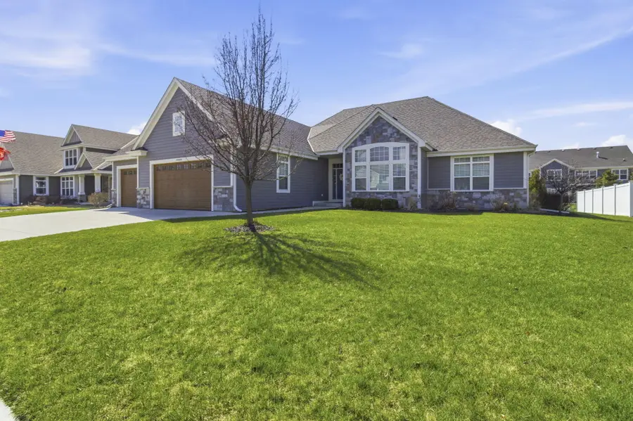 W47N863 Bobolink Ave, Cedarburg, WI 53012 - #2