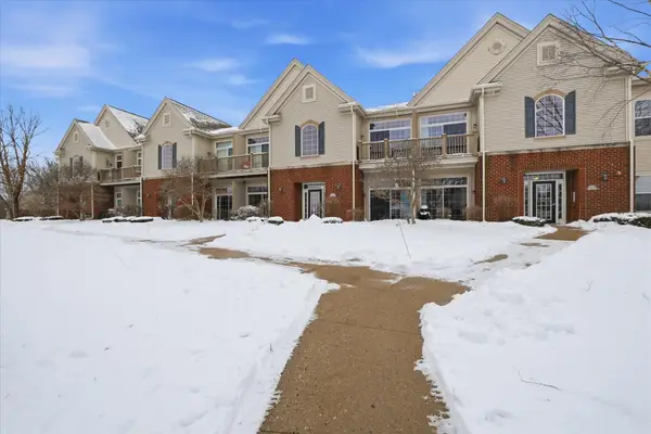 W206N16731 Blackberry Cir, Jackson, WI 53037