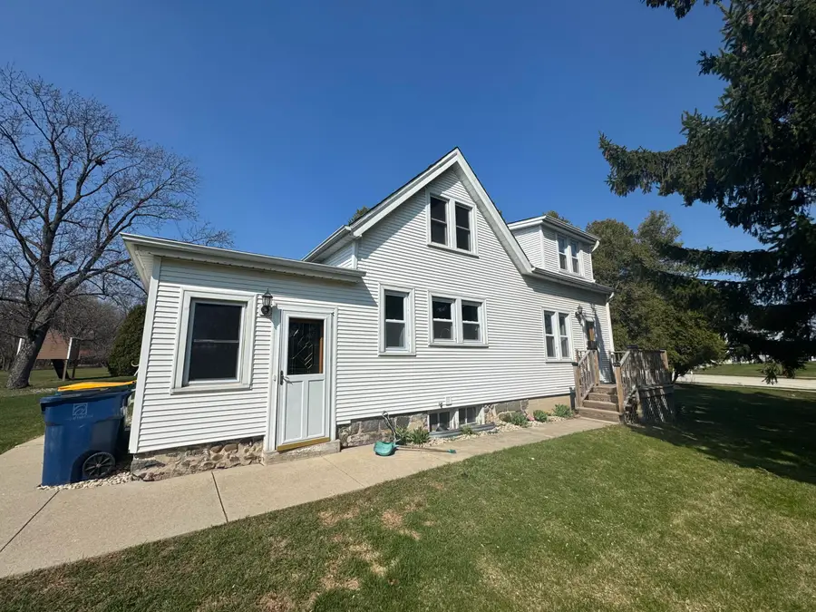 6807 S Pennsylvania Ave, Oak Creek, WI 53154 - #2