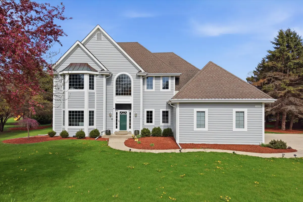 11020 N Brighton Pl, Mequon, WI 53097 - #1