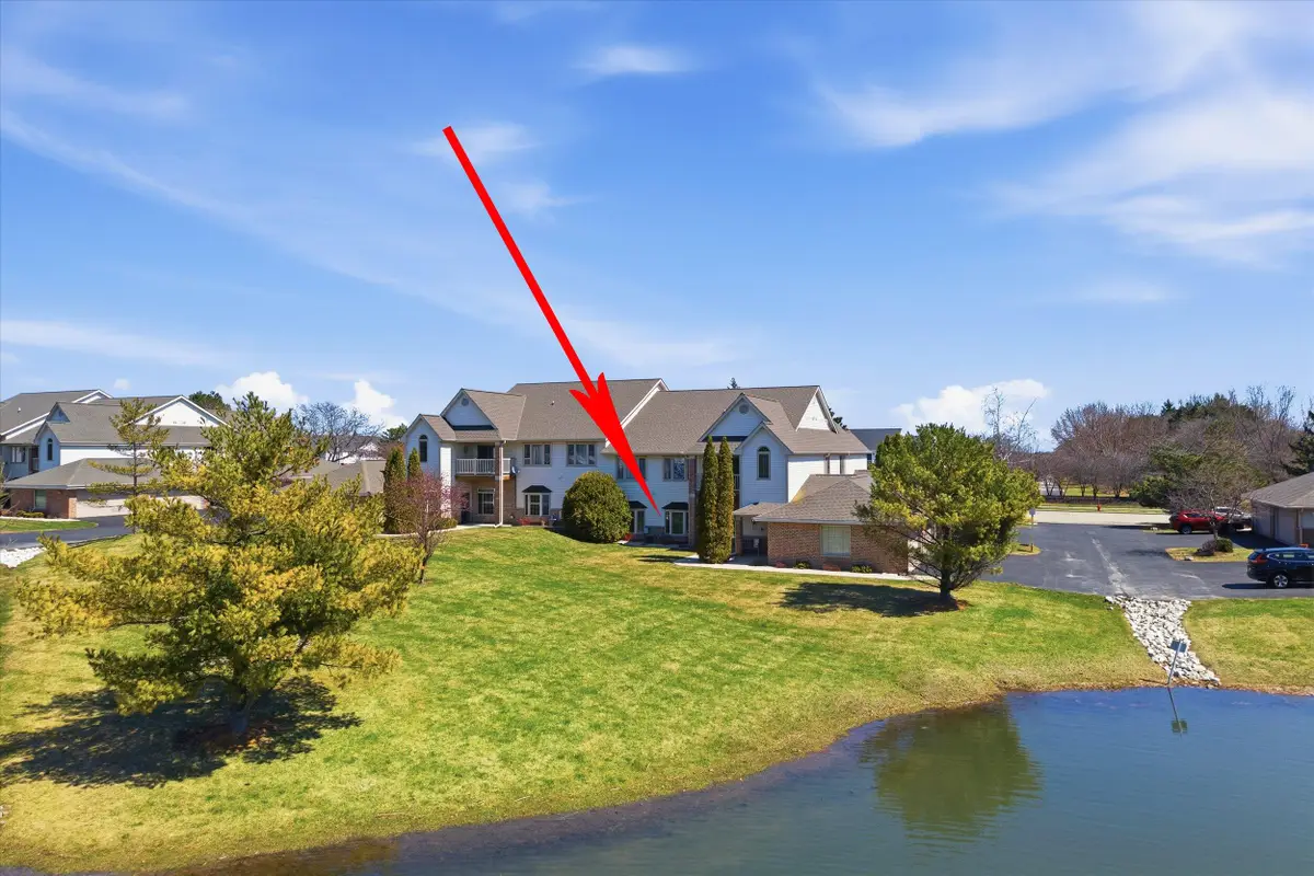 811 Cheyenne Ave, Grafton, WI 53024 - #1