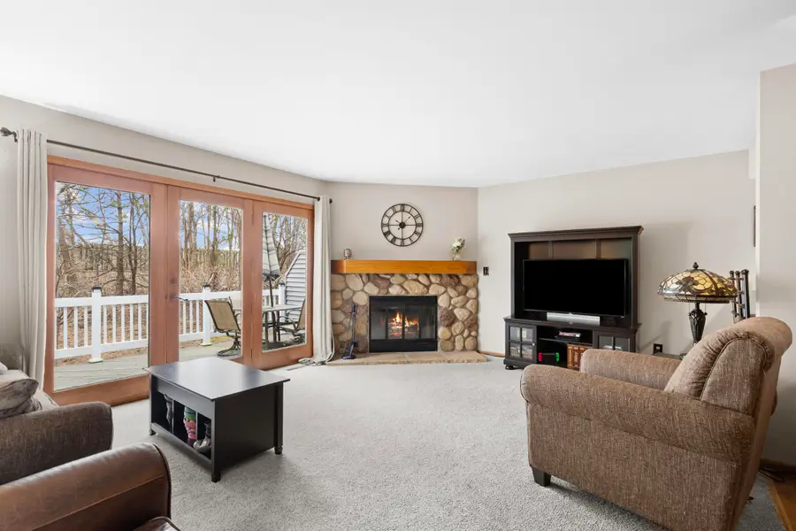 2423 Willowood Dr, Waukesha, WI 53188 - #3