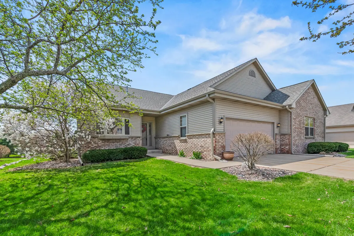 2203 Seminole St, Grafton, WI 53024 - #1