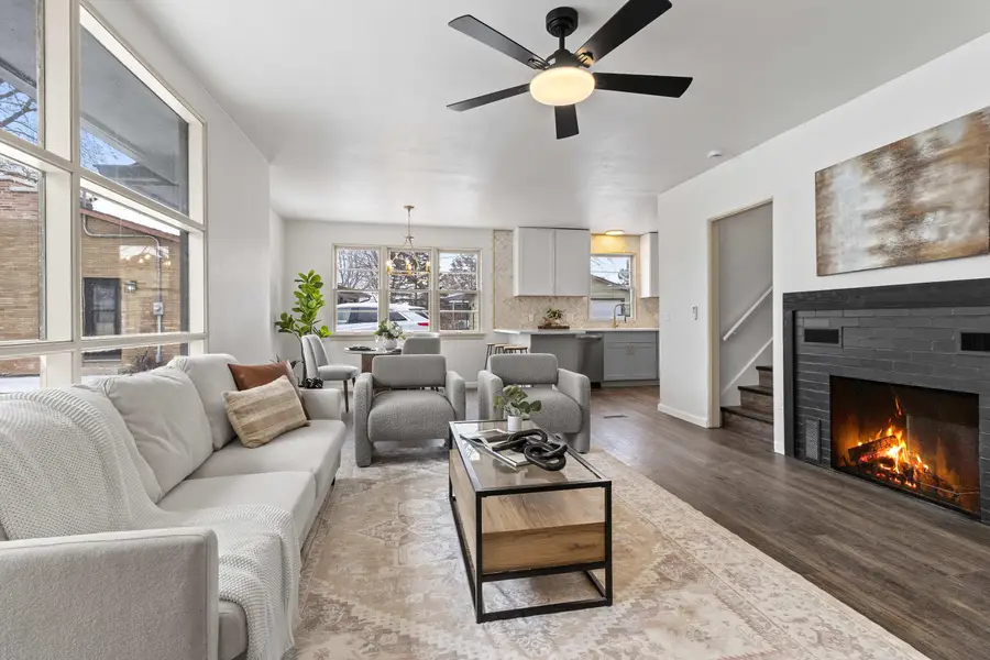 507 Kenyon Ln, Beaver Dam, WI 53916 - #2