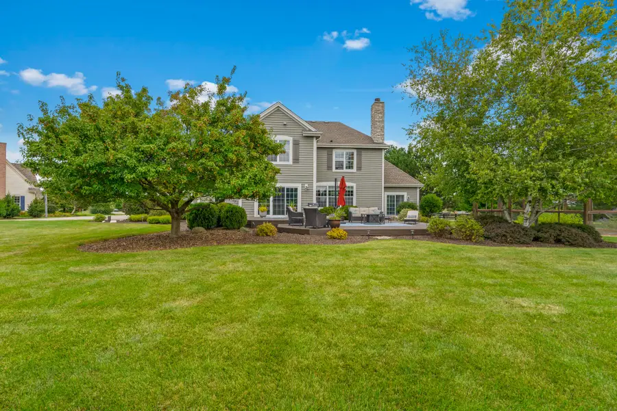 W291N3363 Summerhill Rd, Delafield, WI 53072 - #2