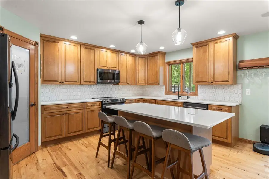 336 Kettle Moraine Dr N, Slinger, WI 53086 - #2