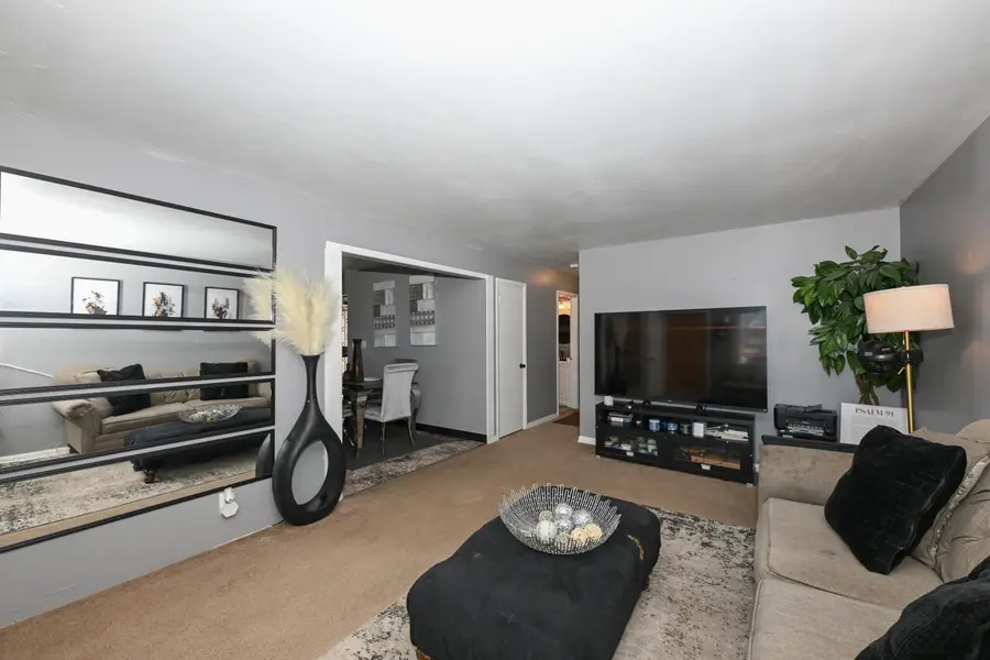 7509 W Carmen Ave, Milwaukee, WI 53218 - #3