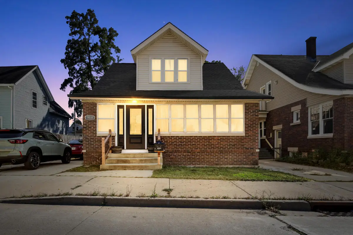 1031 W Washington St, West Bend, WI 53095 - #1