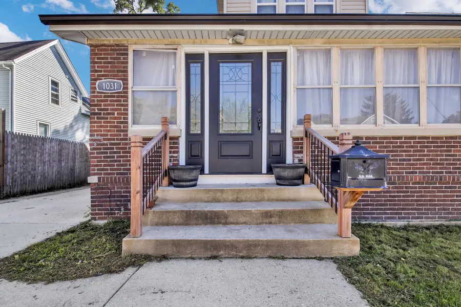 1031 W Washington St, West Bend, WI 53095 - #2