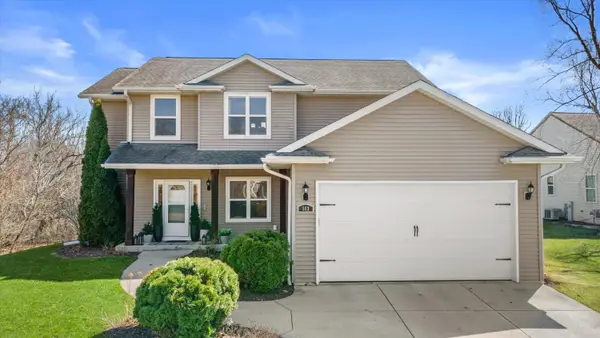 503 Brockway Dr, Mukwonago, WI 53149