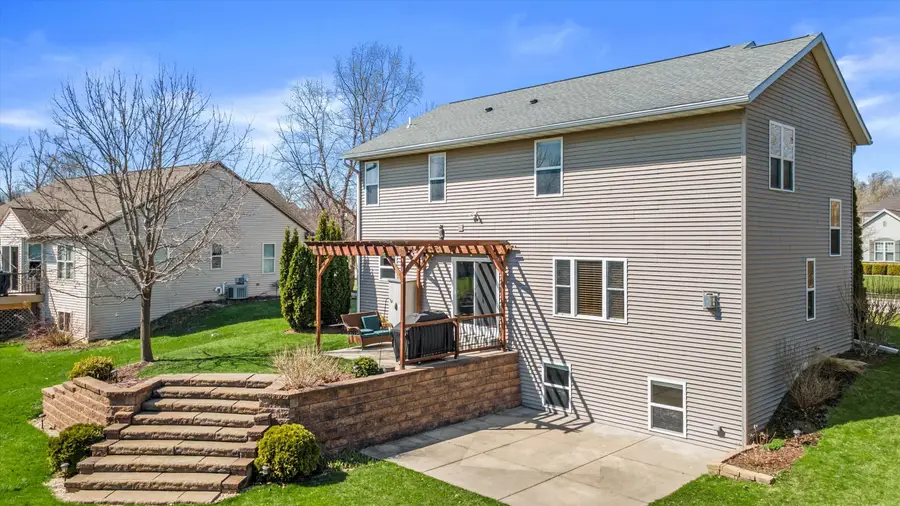 503 Brockway Dr, Mukwonago, WI 53149 - #3