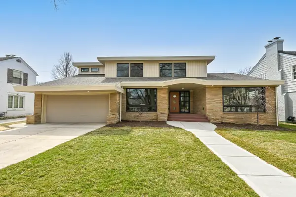 2301 E Glendale Ave, Whitefish Bay, WI 53211