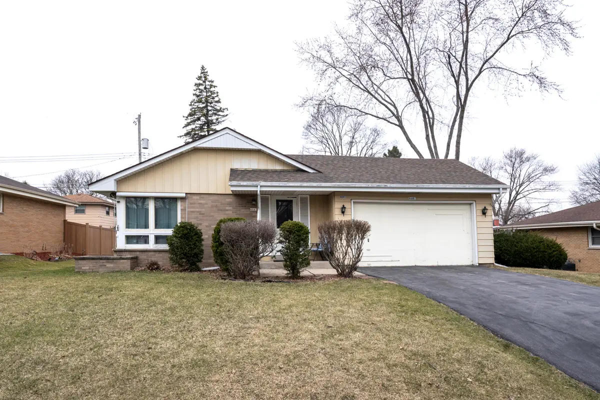 4641 N 109th St, Wauwatosa, WI 53225 - #1