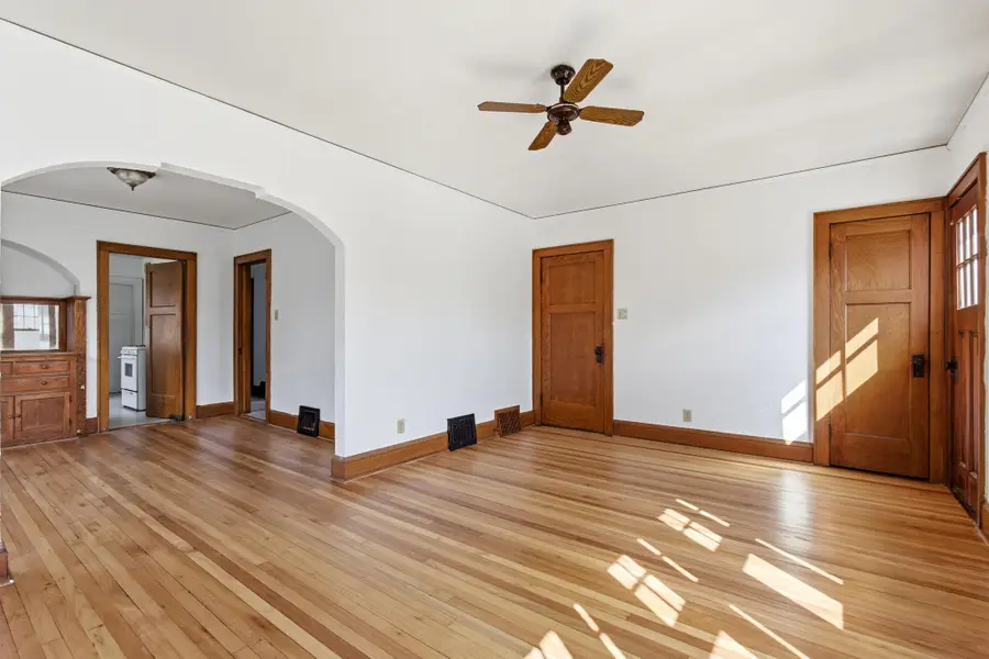 2175 S 89th St, West Allis, WI 53227 - #2