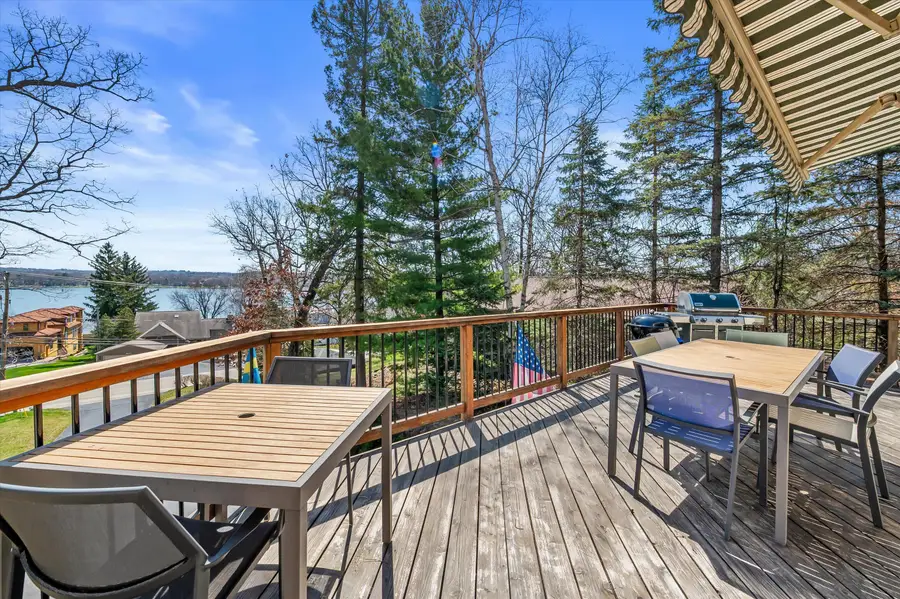 W303N2665 Maple Ave, Delafield, WI 53072 - #2