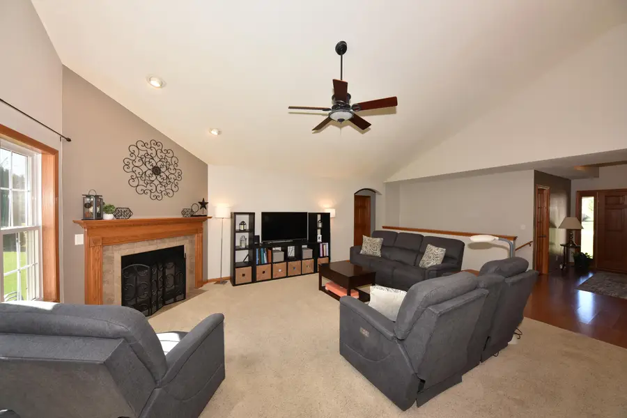 550 Hunters Xing S, Slinger, WI 53086 - #3